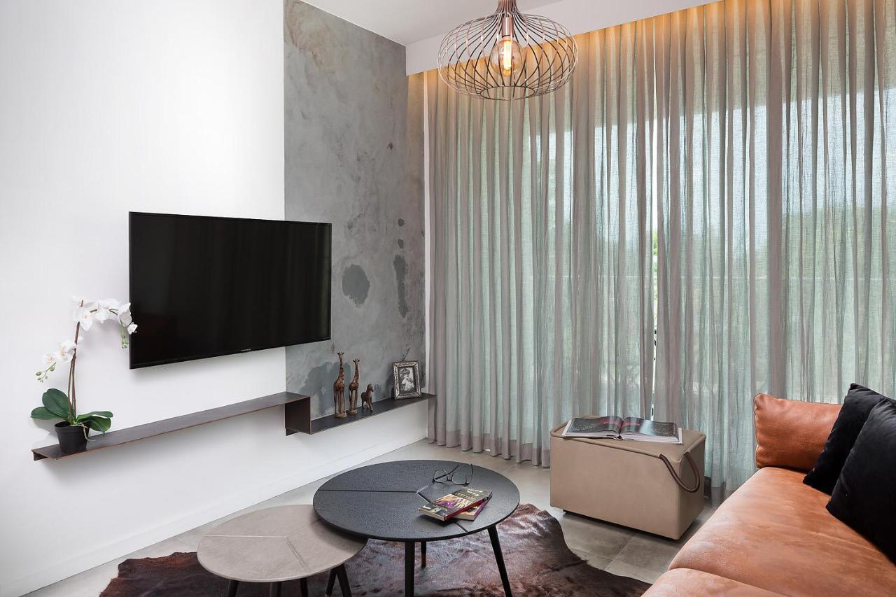 Caesarea Boutique Suite - סוויטת בוטיק קיסריה Buitenkant foto